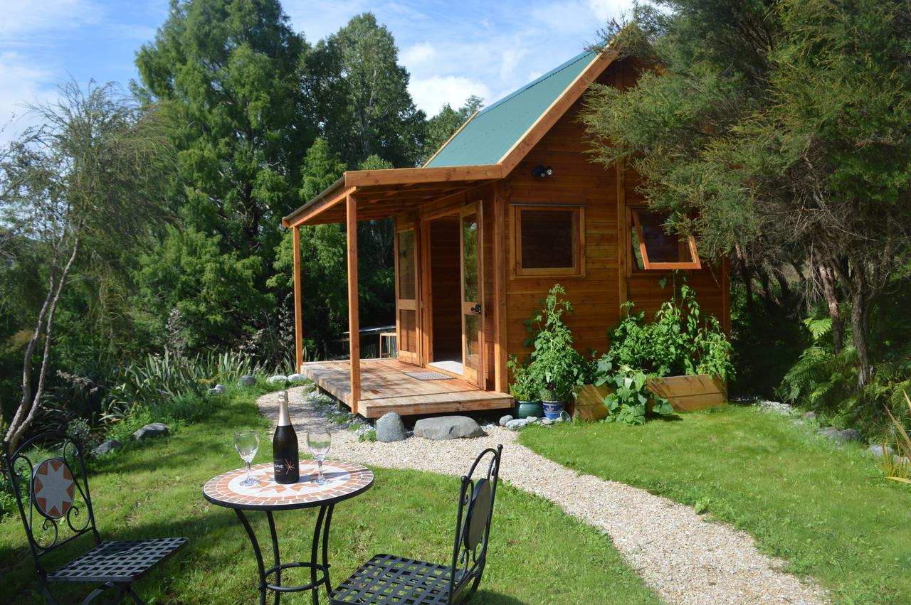 Sunrise Cabin At First Light Rangihaeata Retreat 塔卡卡 外观 照片